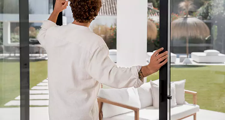 Sliding Screen Door Maintenance for Closing Issues in Poinciana, FL